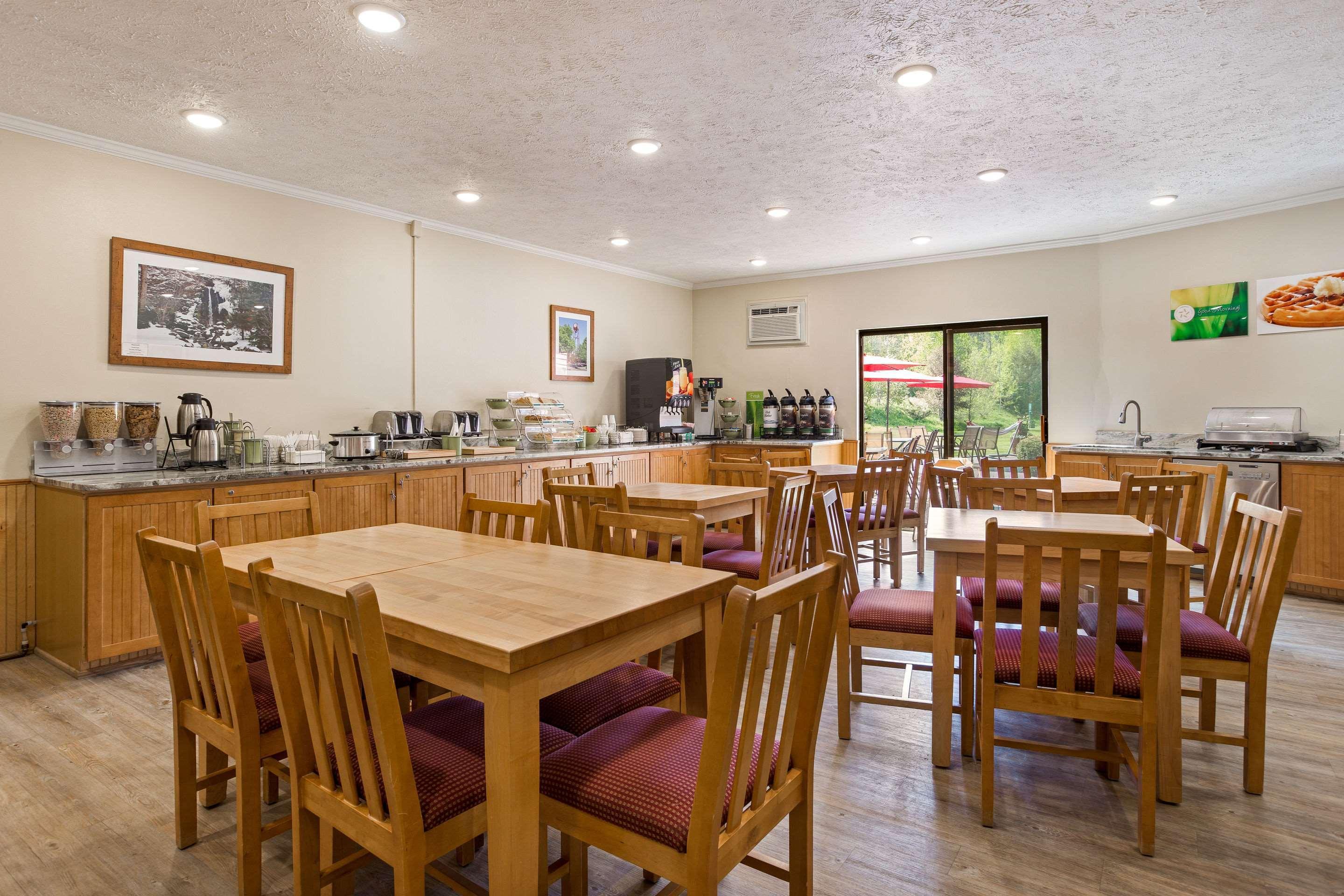 Quality Inn Petoskey-Harbor Springs Esterno foto