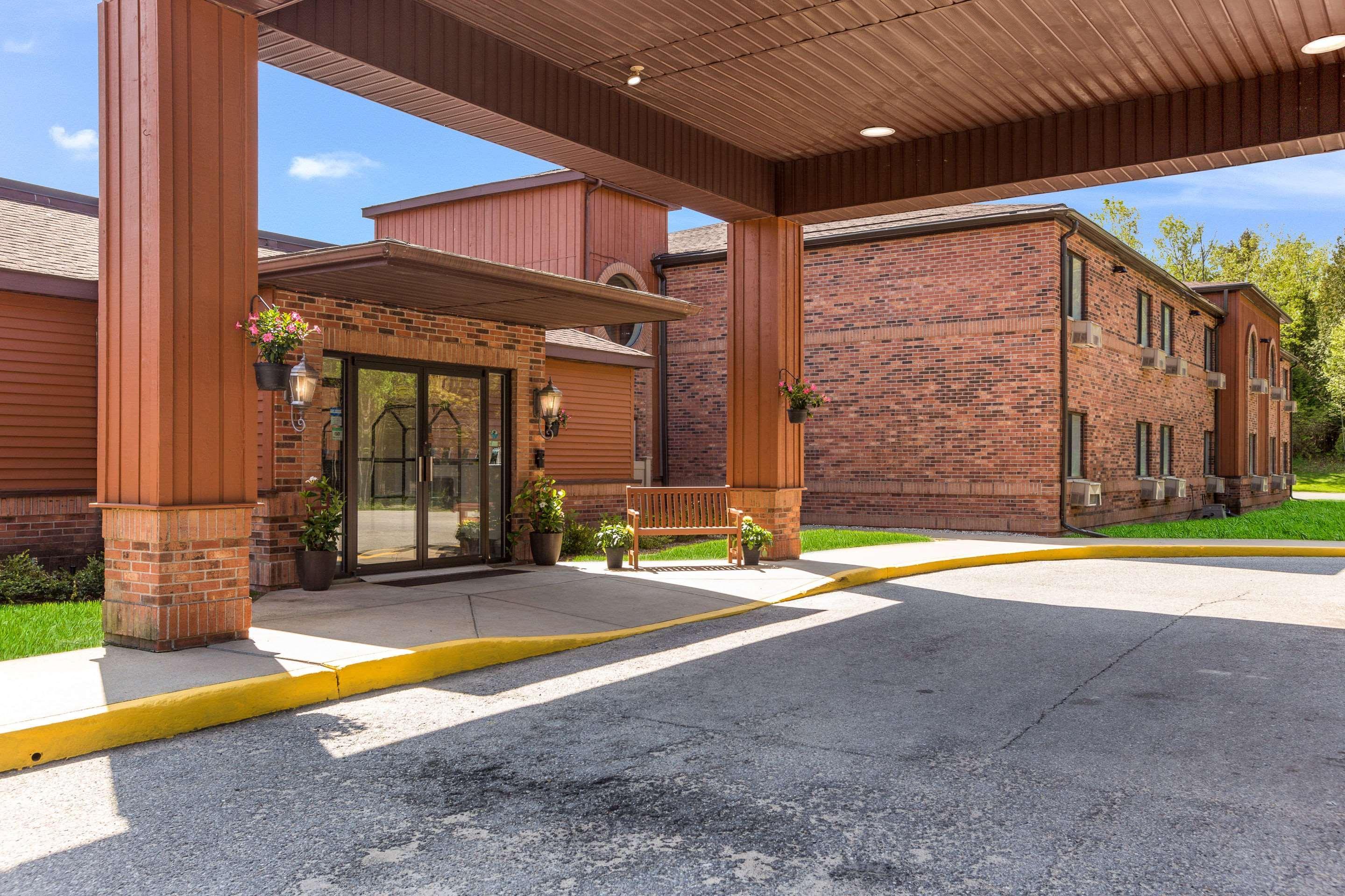 Quality Inn Petoskey-Harbor Springs Esterno foto