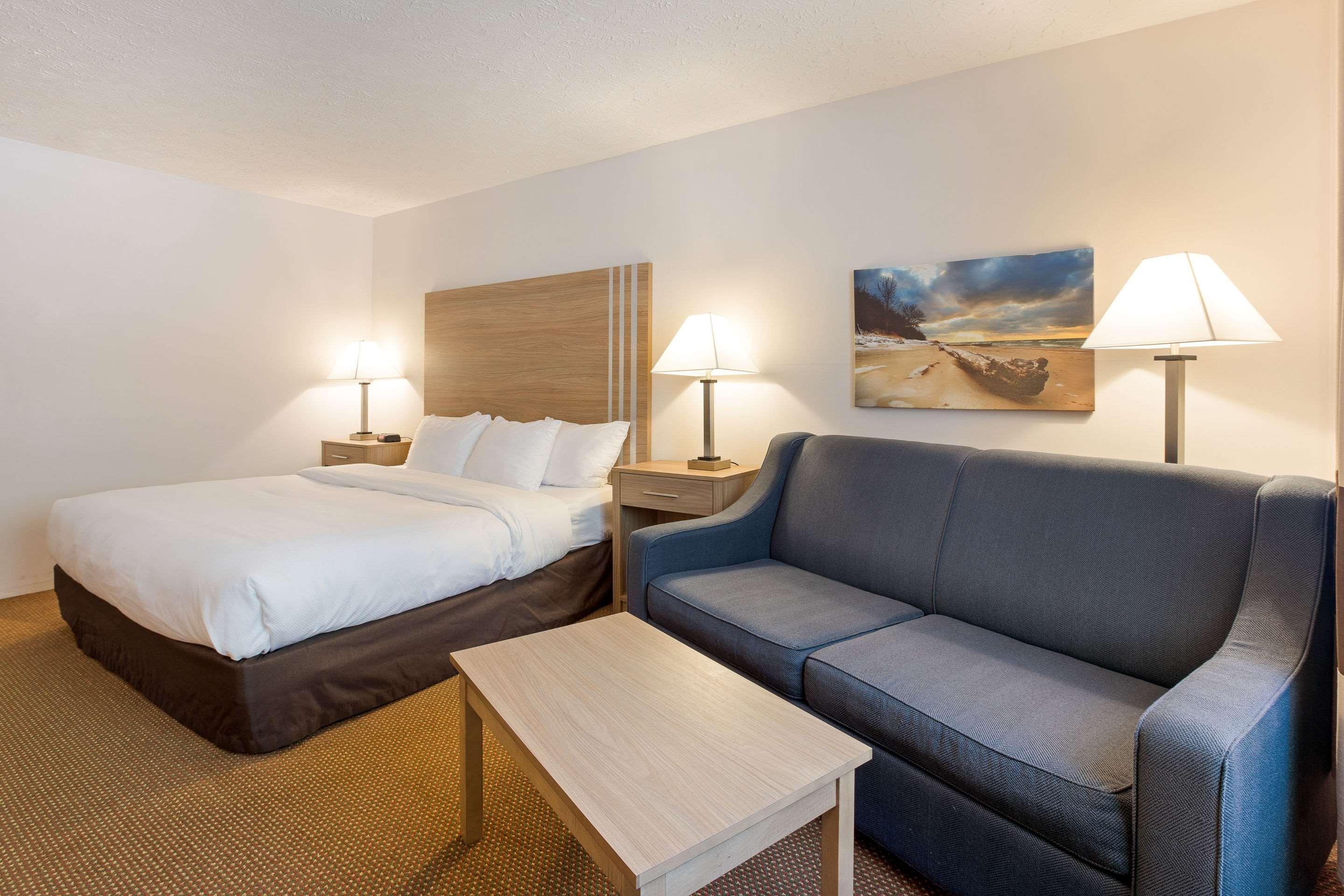 Quality Inn Petoskey-Harbor Springs Esterno foto