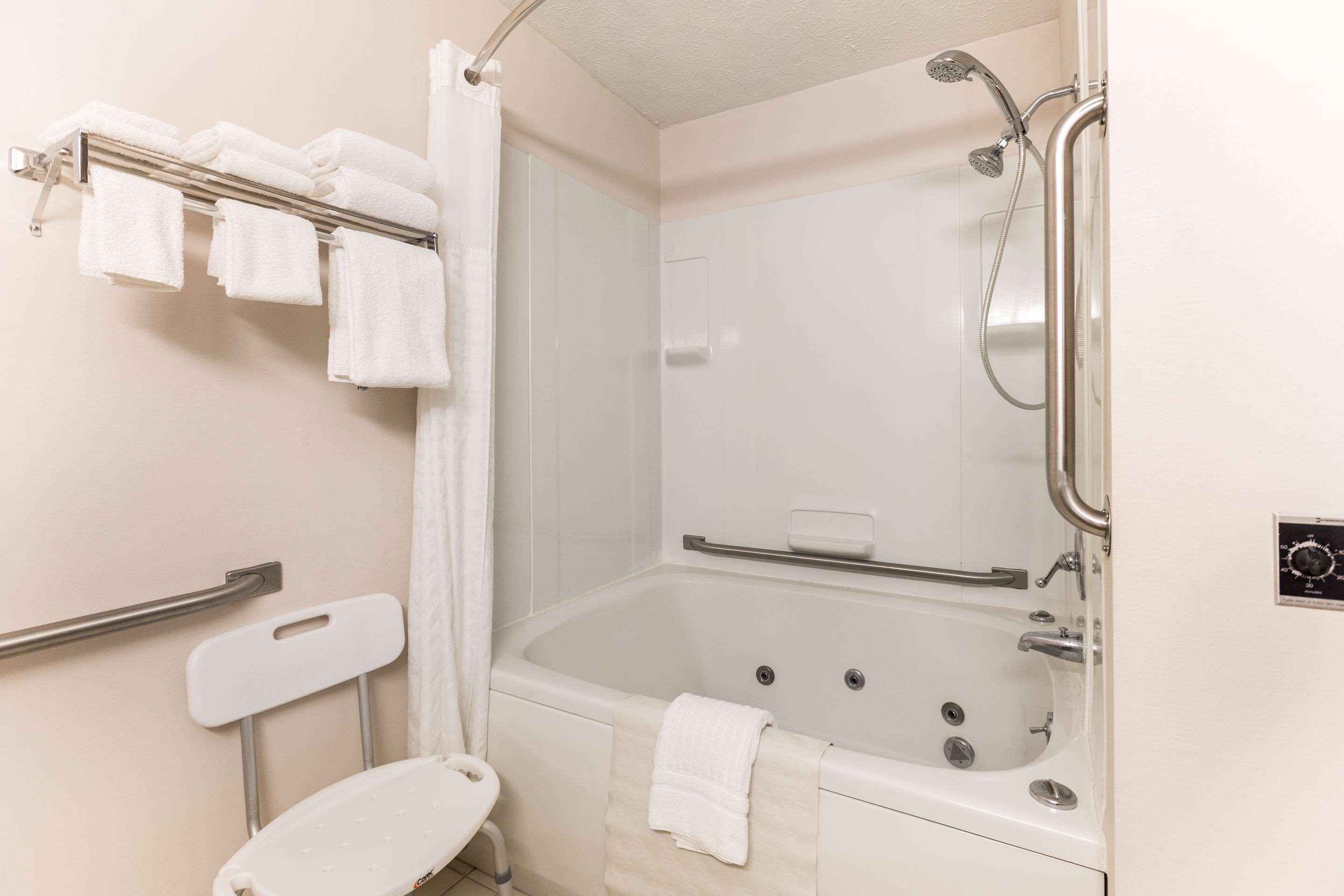 Quality Inn Petoskey-Harbor Springs Esterno foto