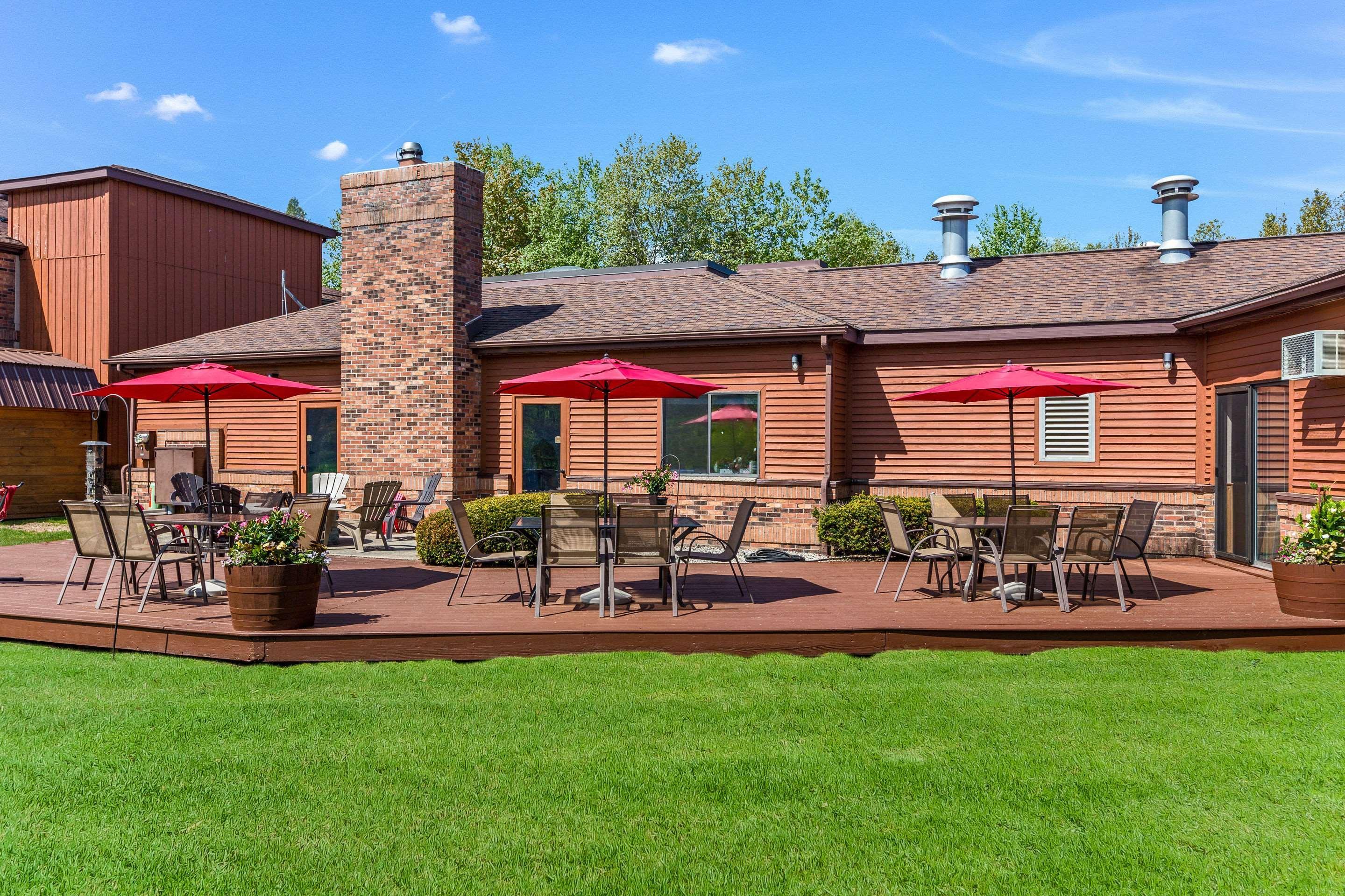 Quality Inn Petoskey-Harbor Springs Esterno foto