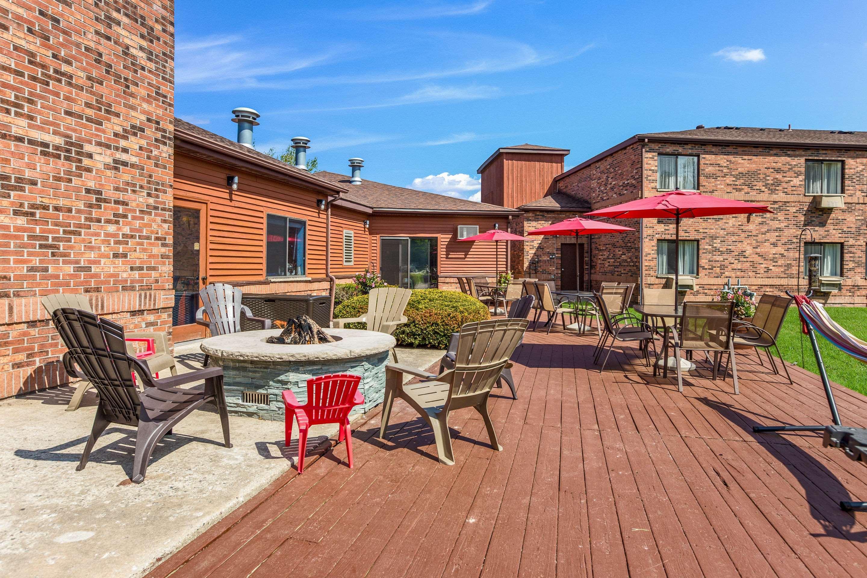 Quality Inn Petoskey-Harbor Springs Esterno foto