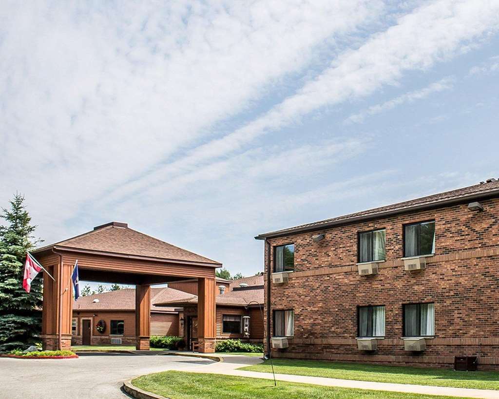 Quality Inn Petoskey-Harbor Springs Esterno foto