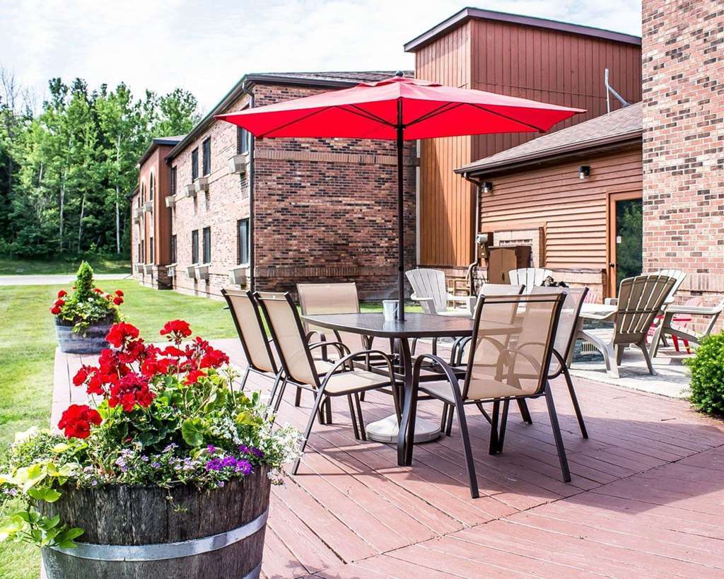 Quality Inn Petoskey-Harbor Springs Amenities foto